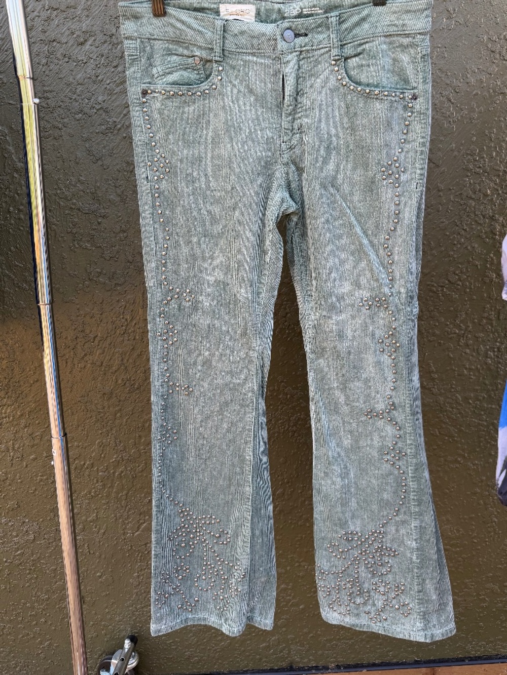 Unique Pilcro Sage green velvet corduroy studded flares size 28P - Picture 2 of 11